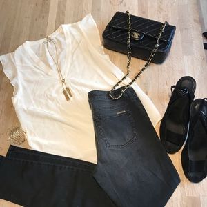 Joie ivory silk short sleeve v-neck top, size XS